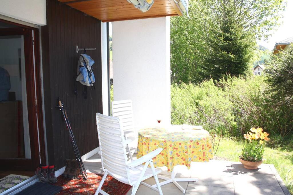 Gemuetliche Fewo Mit Sonnenterrasse Bernau im Schwarzwald Exterior foto